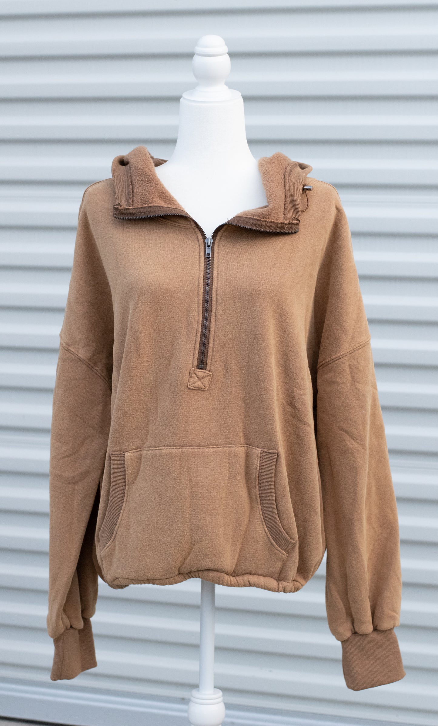 HALF ZIP HOODIE-MOCHA