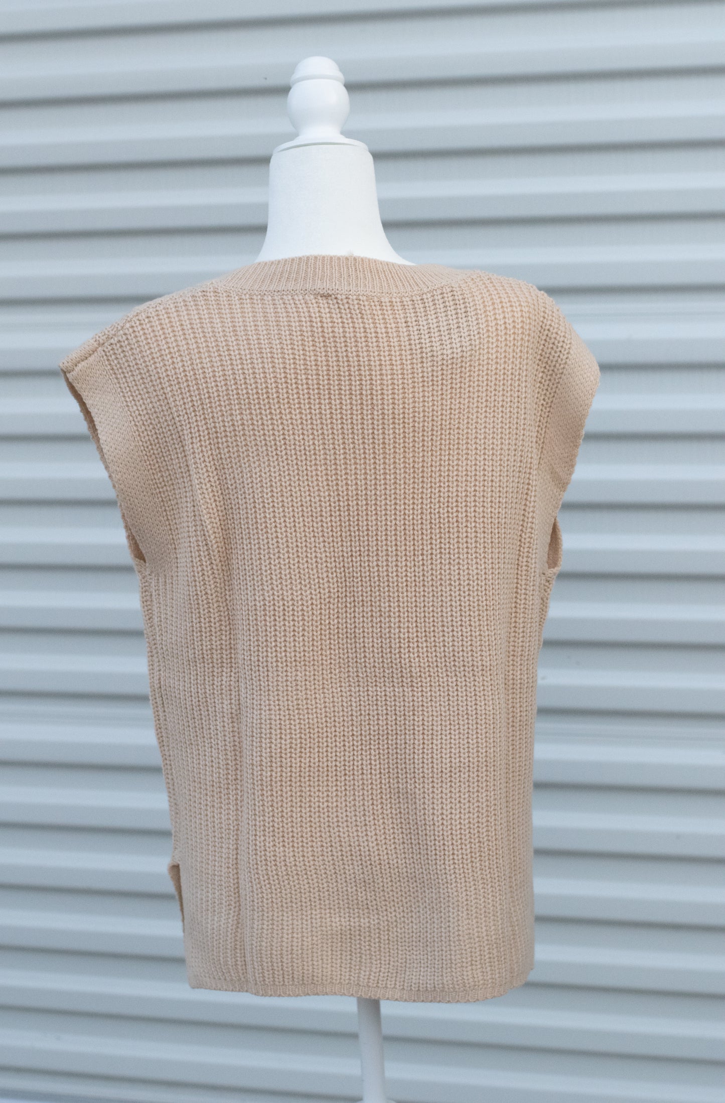 Oatmeal Sleeveless Sweater Top